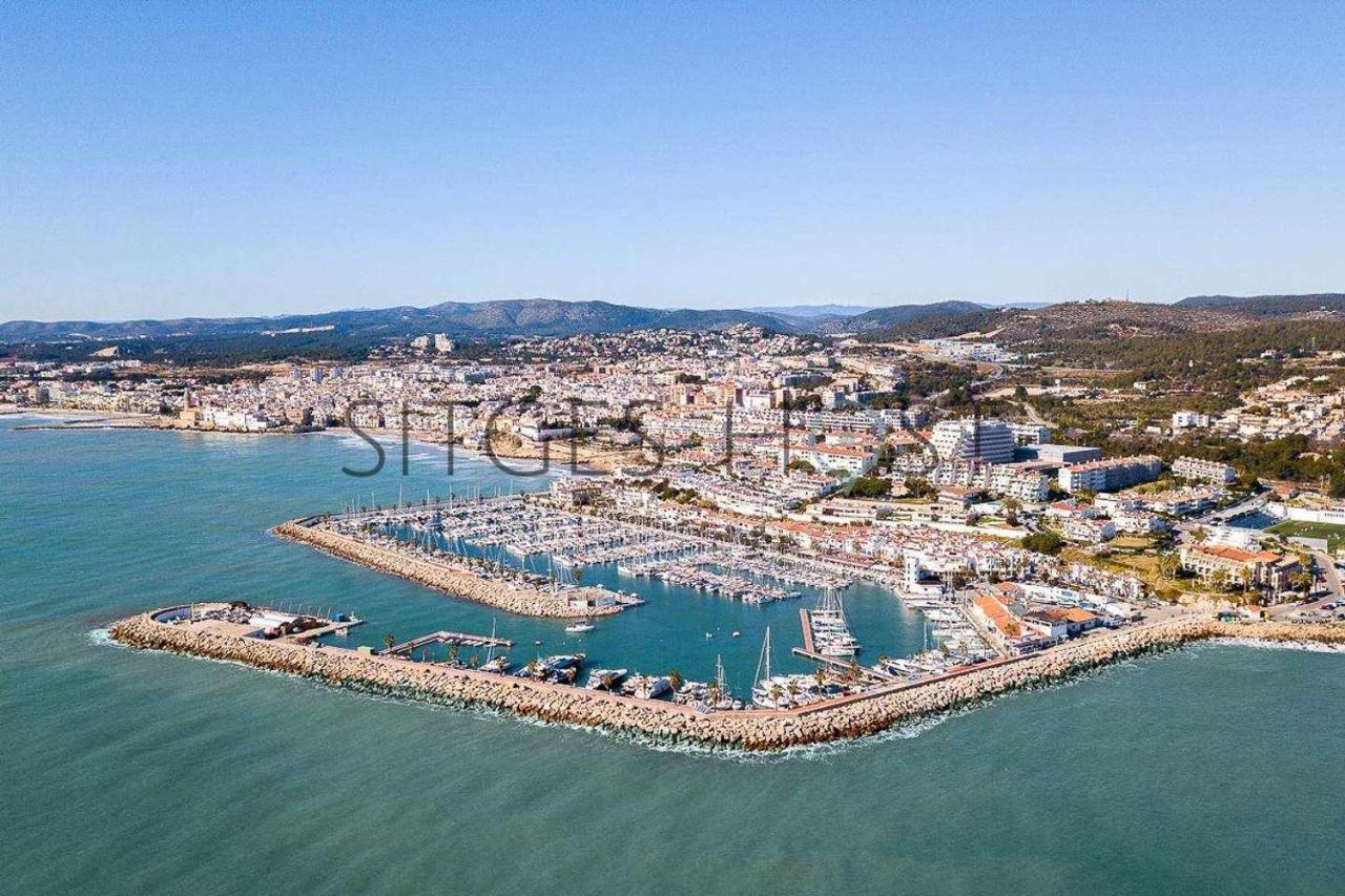 Alojáte en una torre sobre el mar Sitges Exterior foto